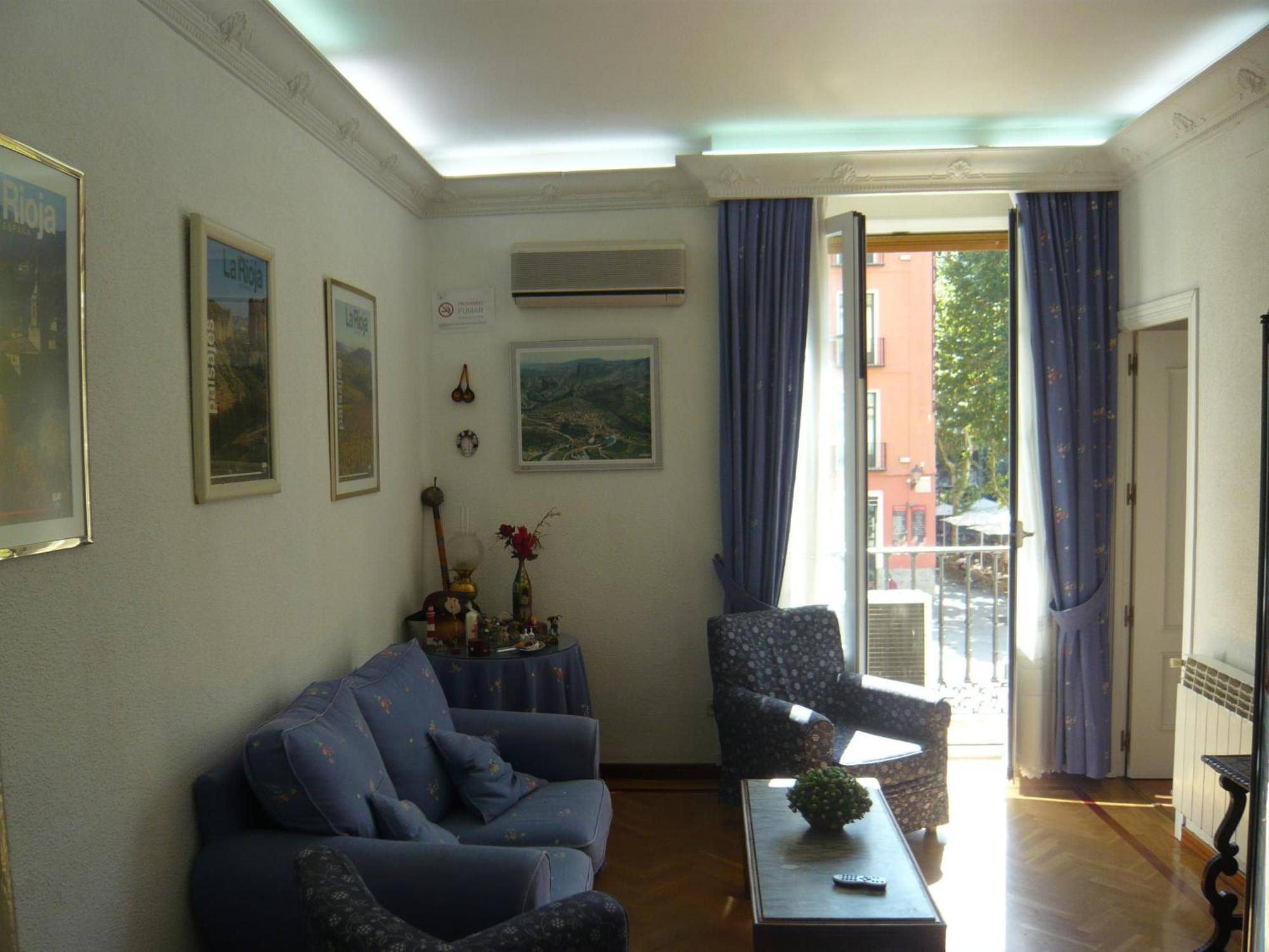 Hostal Triana Madrid Exterior photo